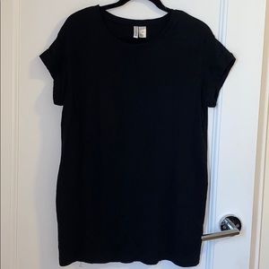Black, crew-nick t-shirt dress